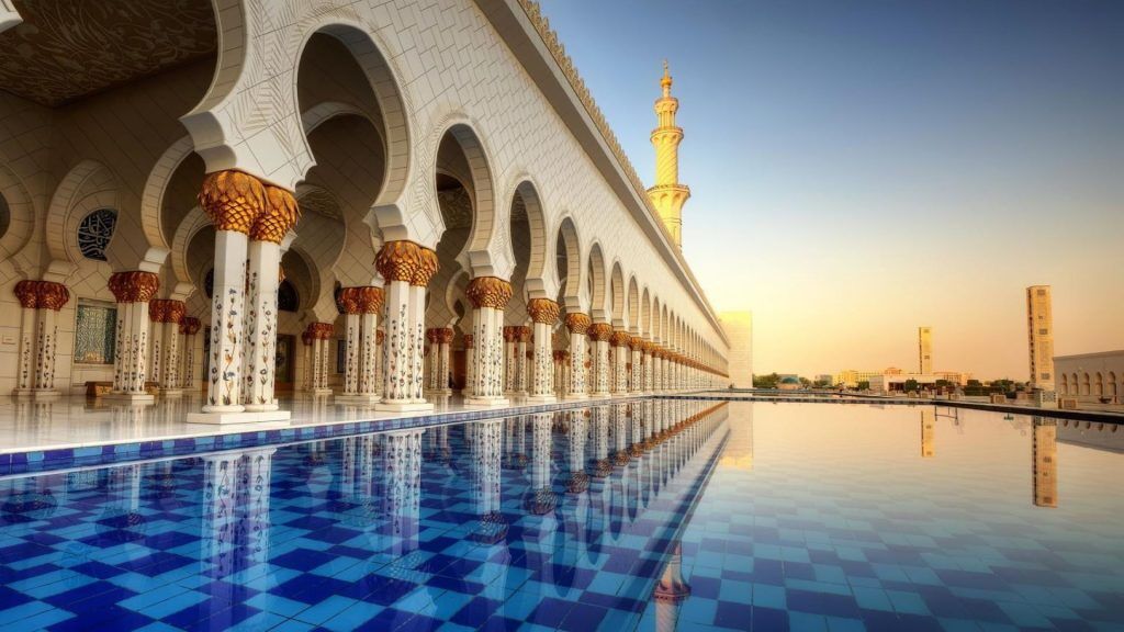 Abu Dhabi Full Day Tour including Mosque + Louvre Museum with Lunch - Pick Up and Drop Off Dubai For 1