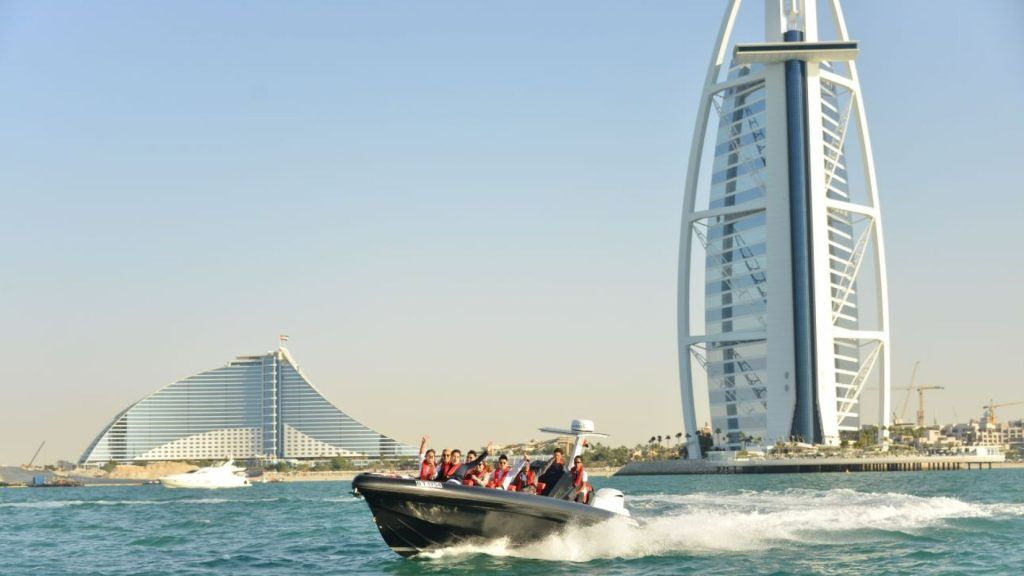 The Black Boats | 100 min Burj Al Arab Tour For 1