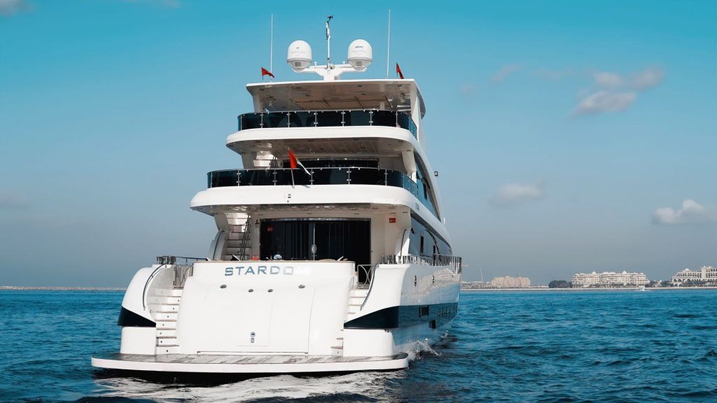 Superyacht Brunch Shared Tour For 1