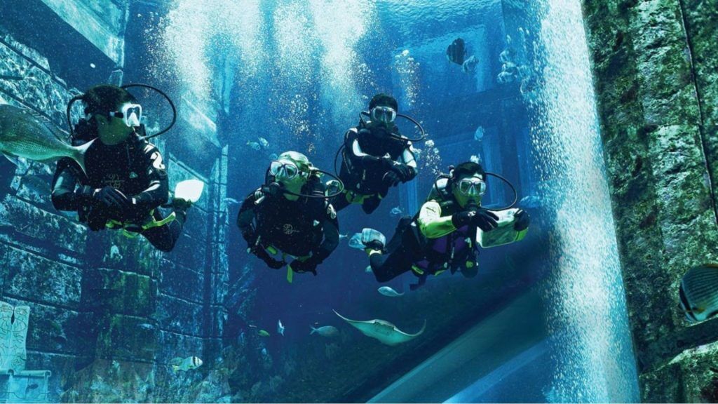 Atlantis Discover Scuba Dive